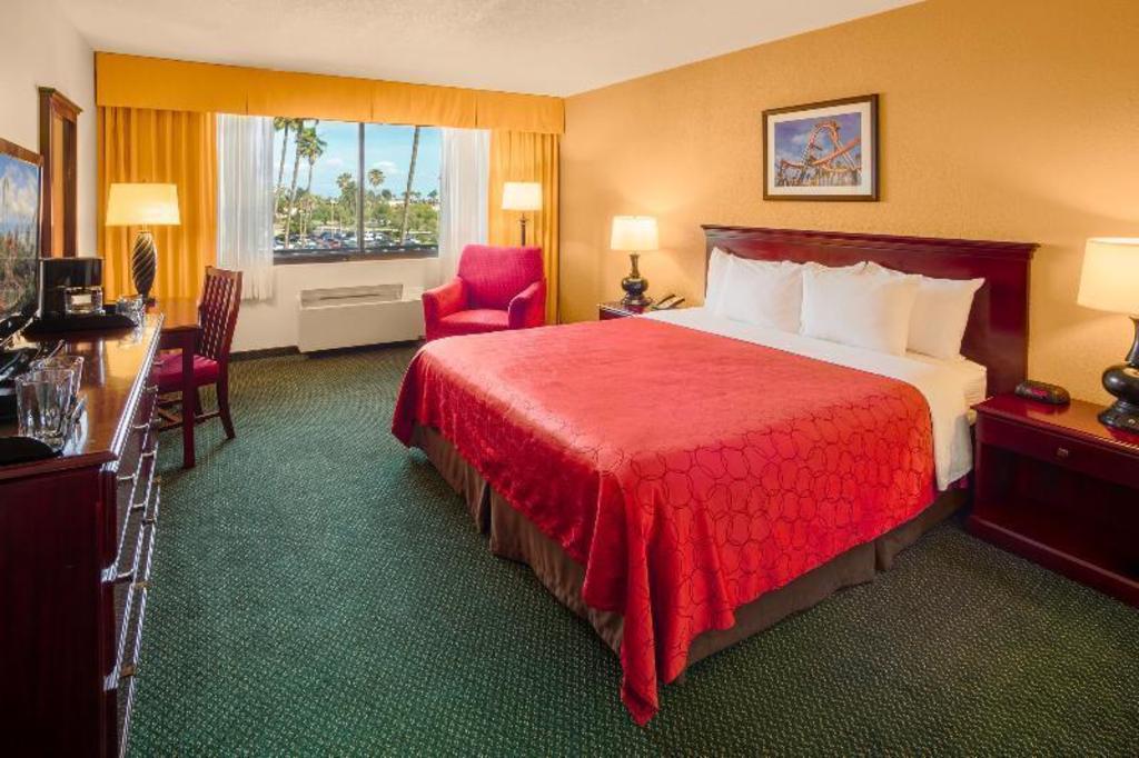 Popular attractions Area Nearby Property